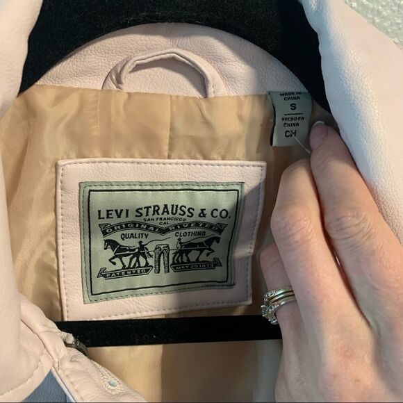 Levi’s Rose Faux Leather Trucker Jacket - Picture 7 of 10